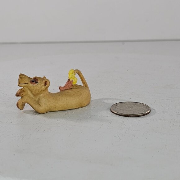 Vintage Freeman George Good Lioness Female Lion Figurine Yellow Bow Miniature - Picture 8 of 8